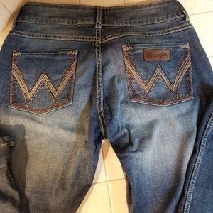 Woman's Wrangler Bootcut Jeans Size 7
